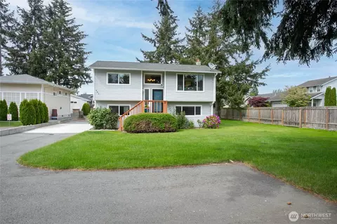 843 E Gilkey Rd, Burlington, WA 98233