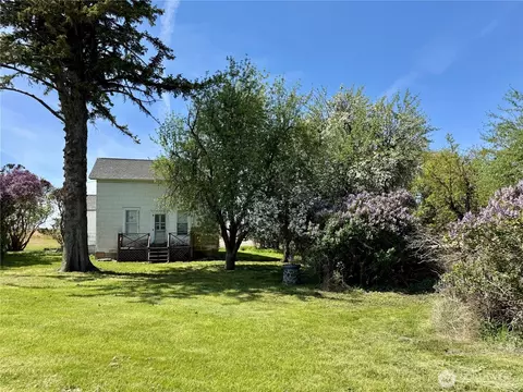 26506 Seven Springs Dairy Rd, Davenport, WA 99122
