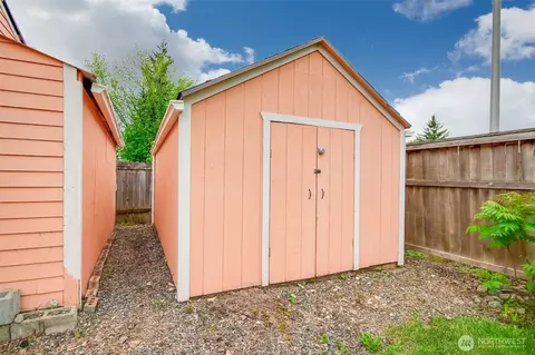 825 Myrtine St, Enumclaw, WA 98022 photo 35