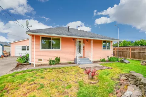 825 Myrtine St, Enumclaw, WA 98022 photo 4