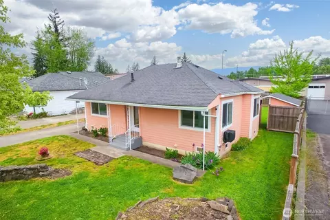 825 Myrtine St, Enumclaw, WA 98022 photo 3
