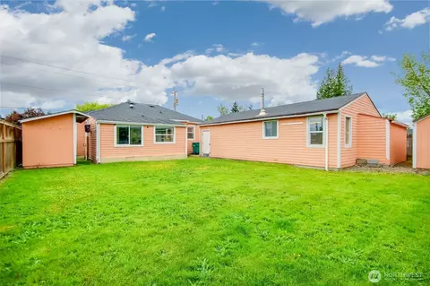 825 Myrtine St, Enumclaw, WA 98022 photo 31