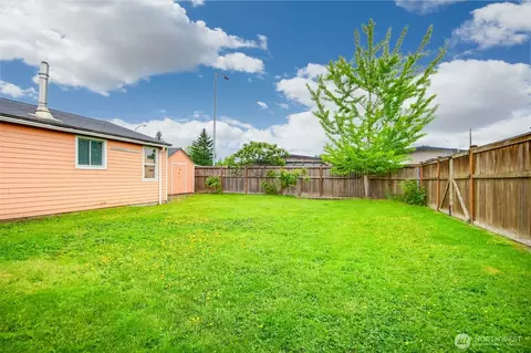 825 Myrtine St, Enumclaw, WA 98022 photo 30