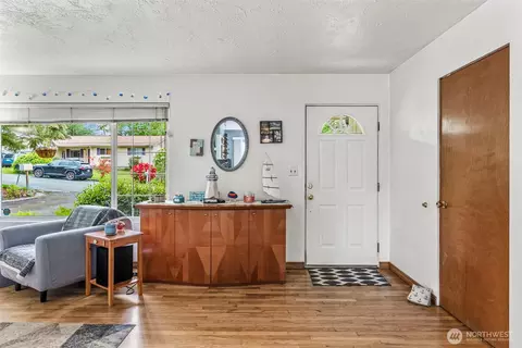 Entry Way - 126 E Canyon View Dr, Longview, WA 98632 photo 1 of 1