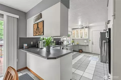 Kitchen - 126 E Canyon View Dr, Longview, WA 98632 photo 1 of 1