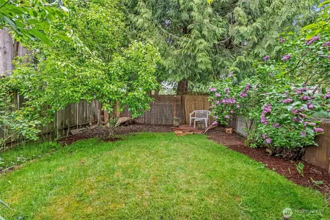 Exterior - 126 E Canyon View Dr, Longview, WA 98632 photo 7 of 8