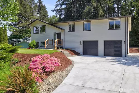 9630 SE Driftwood Dr, Port Orchard, WA 98367