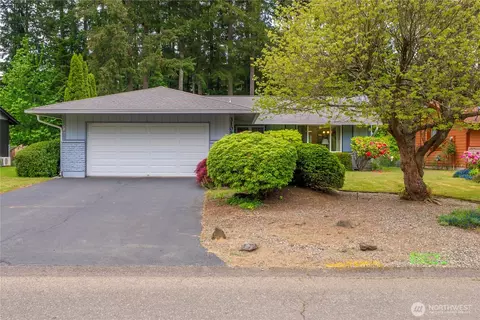 3105 SE Summer Pl, Port Orchard, WA 98366