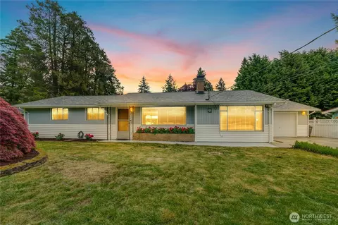 20618 1st Ave S, Des Moines, WA 98198