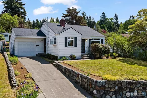 504 Bronson Pl NE, Renton, WA 98056