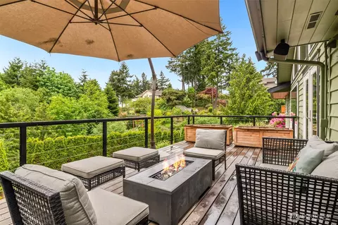 9406 60th Ave W, Mukilteo, WA 98275