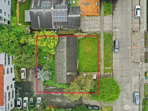 View/Area - 731 N 86th St, Seattle, WA 98103 photo 1 of 7