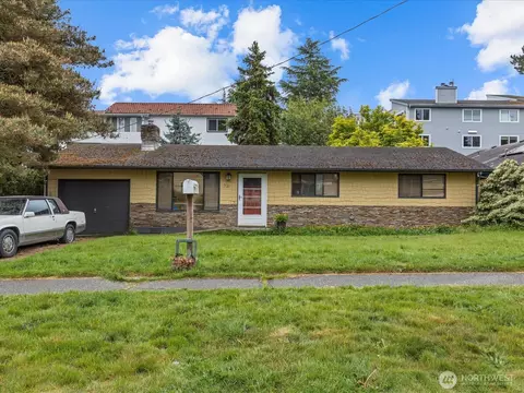 731 N 86th St, Seattle, WA 98103