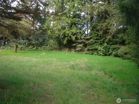 3960 W Frone Ln, Bremerton, WA 98312