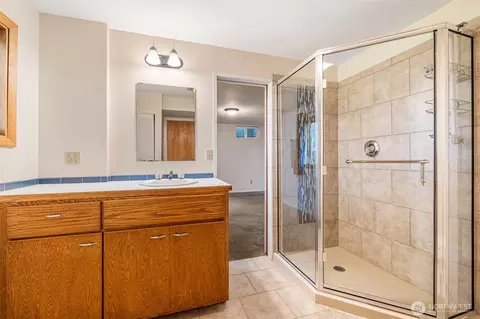 Bath - 8920 Franklin Rd, Pasco, WA 99301 photo 4 of 4