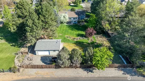 View/Area - 8920 Franklin Rd, Pasco, WA 99301 photo 1 of 4