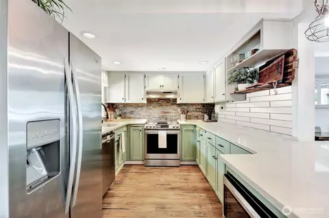 Kitchen - 13406 60th Dr SE, Everett, WA 98208 photo 1 of 3