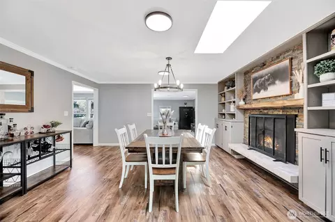 Dining - 13406 60th Dr SE, Everett, WA 98208 photo 2 of 2
