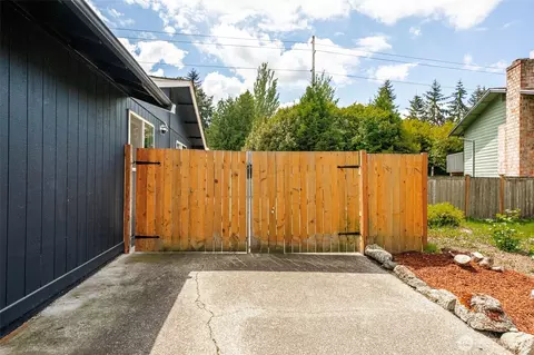 Exterior - 13406 60th Dr SE, Everett, WA 98208 photo 4 of 16