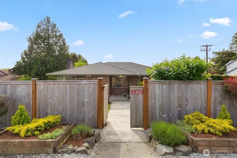 9529 15th Ave NW, Seattle, WA 98117
