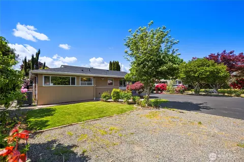 8422 E St, Tacoma, WA 98445 photo 4