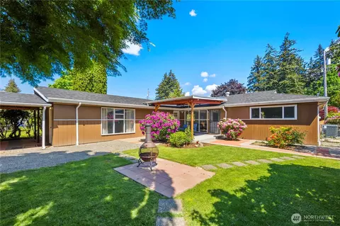 8422 E St, Tacoma, WA 98445