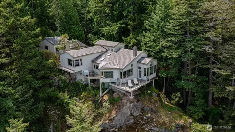 3 B Eagles Nest Dr, La Conner, WA 98257