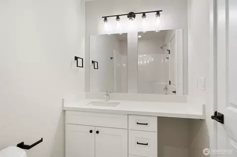 Bath - 669 W Hendrickson #3, Sequim, WA 98382 photo 2 of 5