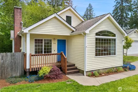 916 S 10th St, Shelton, WA 98584