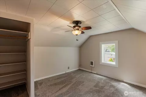 Bedroom - 3270 Pine St, Longview, WA 98632 photo 4 of 4