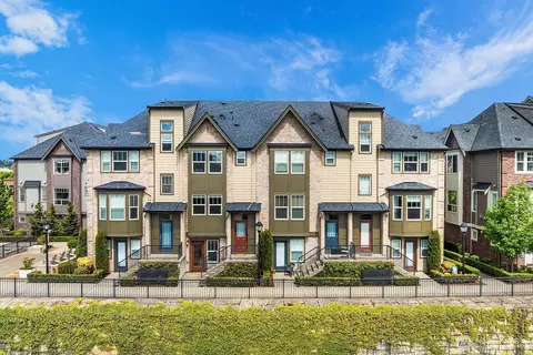 1330 Williamsburg Walk NE, Issaquah, WA 98029