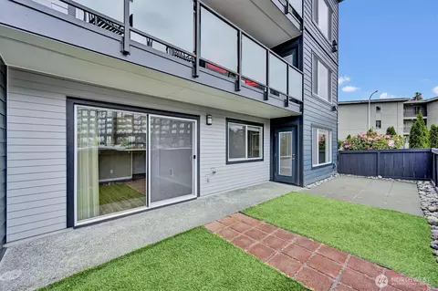1175 Harrington Pl NE #101, Renton, WA 98056