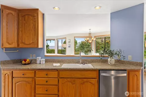 732 Cedar St, Edmonds, WA 98020 photo 9