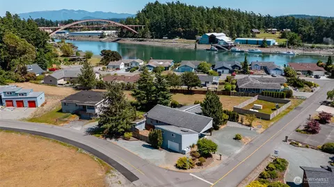 87 Swinomish Dr, La Conner, WA 98257
