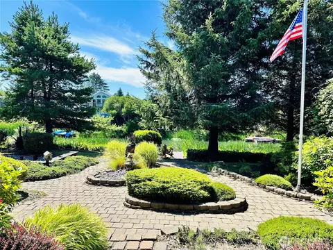 317 Cockle St SW, Ocean Shores, WA 98569