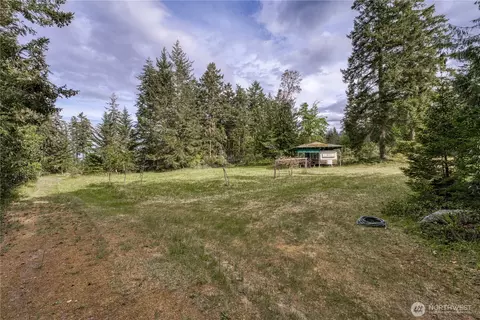 71 Hawks Prairie Rd, Sequim, WA 98382