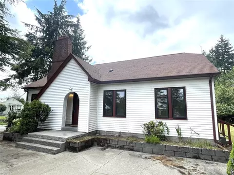 3114 13th St, Bremerton, WA 98312