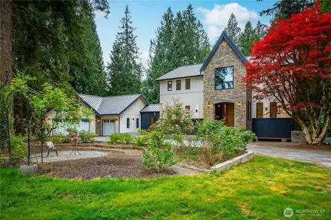 12607 Avondale Rd NE, Redmond, WA 98052