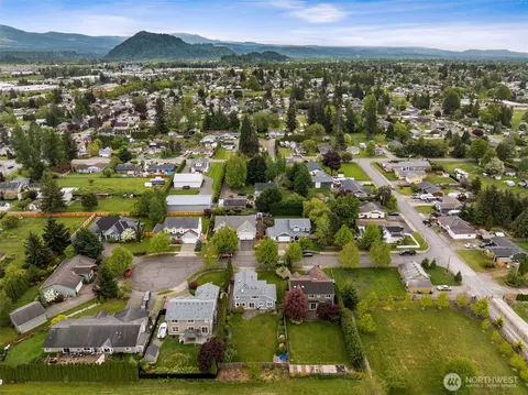 View/Area - 1855 Shanon Ln, Enumclaw, WA 98022 photo 4 of 4