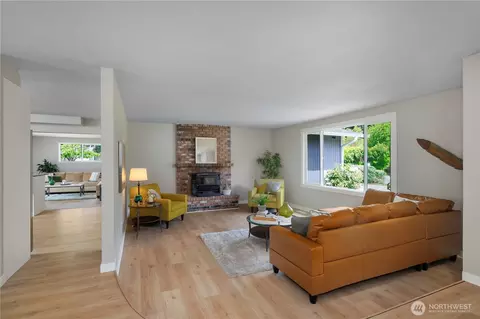 Living - 2575 25th Loop SE, Lacey, WA 98503 photo 4 of 4
