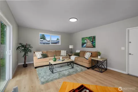 Living - 2575 25th Loop SE, Lacey, WA 98503 photo 3 of 4