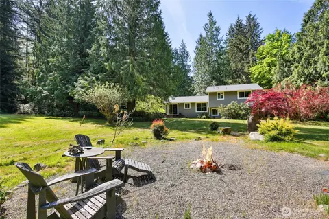 4000 NE Kedros Dr, Poulsbo, WA 98370