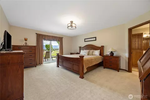 Bedroom - 35 Chestnut St, Chelan, WA 98816 photo 3 of 4