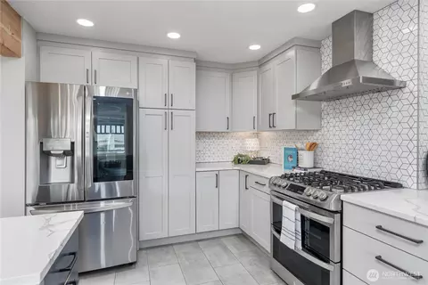 2605 E 22nd St, Bremerton, WA 98310 photo 10