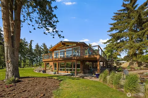 734 Shore Rd, Port Angeles, WA 98362