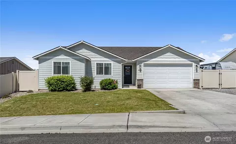 2229 Treat St SE, East Wenatchee, WA 98802