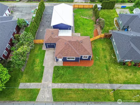 View/Area - 1456 Pioneer St, Enumclaw, WA 98022 photo 2 of 2