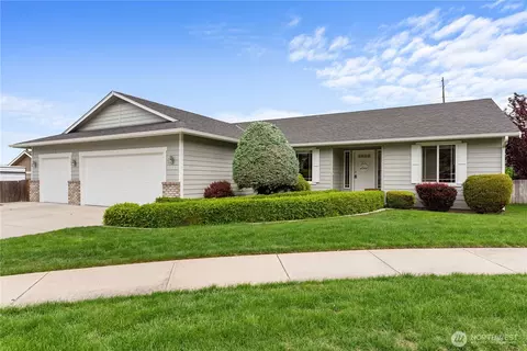 1521 Seneca Pl, Wenatchee, WA 98801