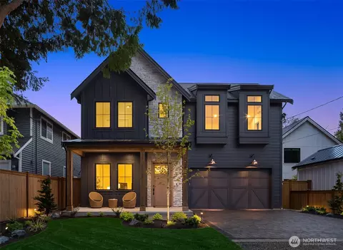 3229 NE 94th St, Seattle, WA 98115