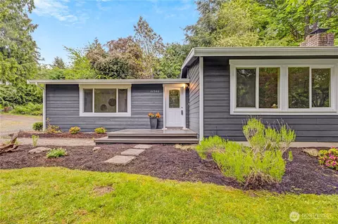 22340 Wavecrest Ave NE, Poulsbo, WA 98370